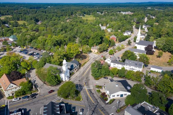 211 York St, York, ME 03909